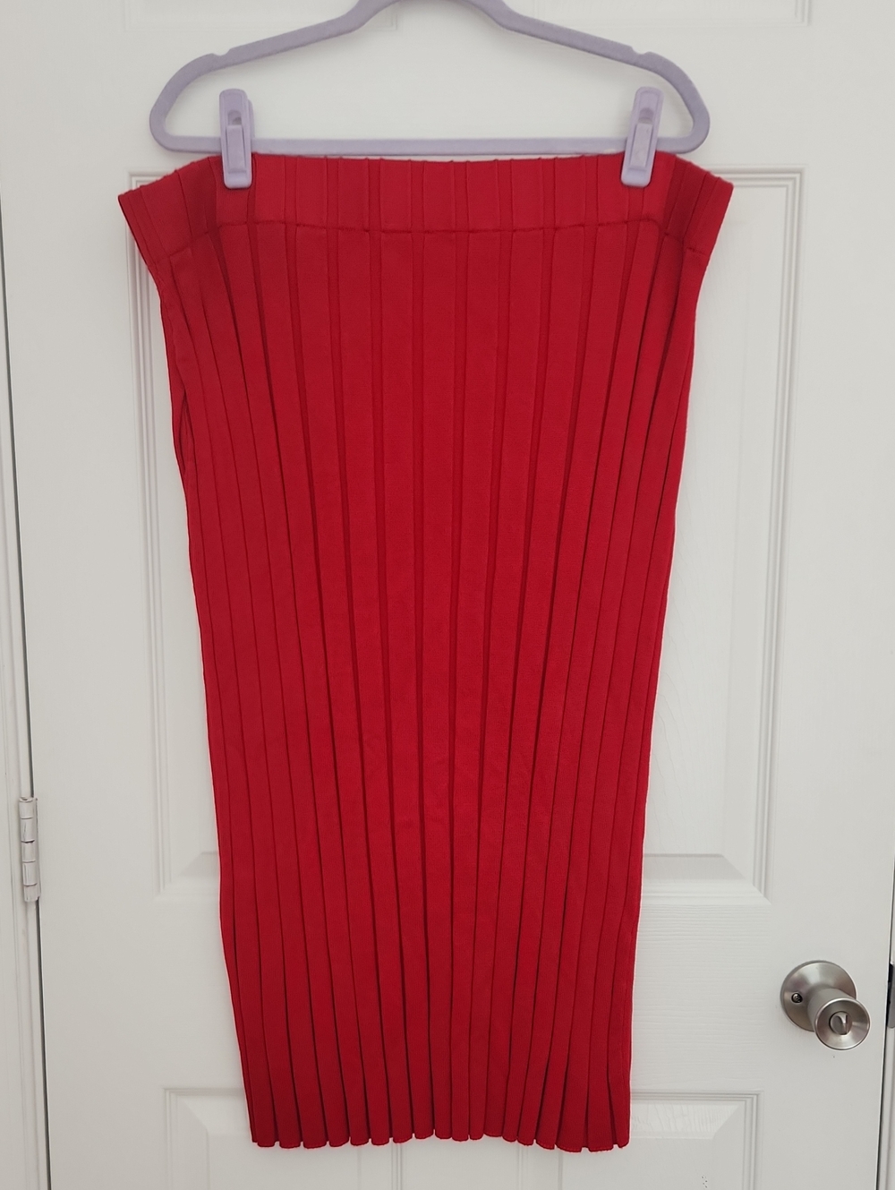 Business Casual Cozy Fall Nina Leonard Vibrant Red Ribbed Rayon Pencil Skirt